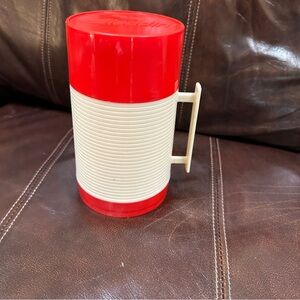Vintage Aladdin Hy-Lo Thermos Bottle Red Cream Wide Mouth Pint‎ #44 WM1040P